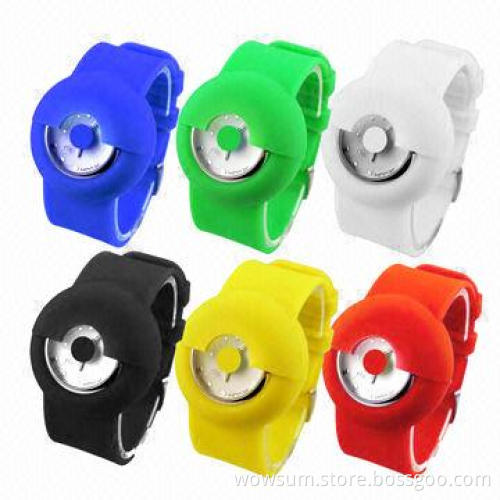 Popular Silicone Watch with Various Colors, Silicone Material and Quartz Movement